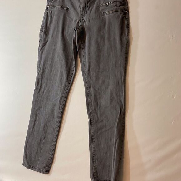 Rue 21 Gray Jeans with Faux Zippered Pockets 11/12 Straight Legs - Picture 1 of 6